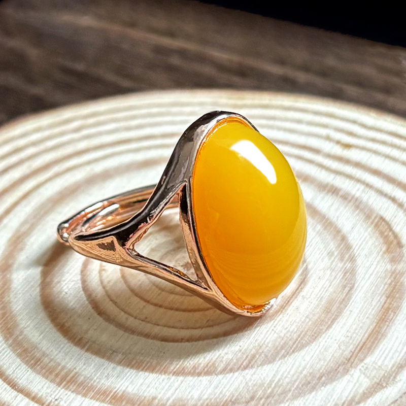 缅甸新蜜活扣戒指鸽子蛋戒指轻奢气质华丽