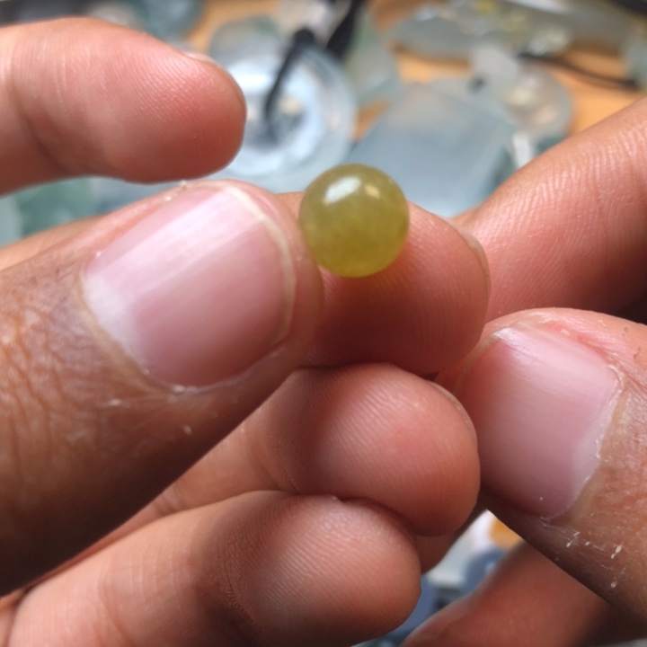 定制翡翠未镶嵌挂件