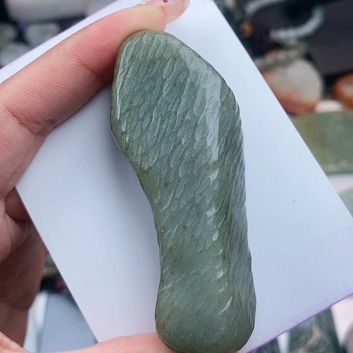 翡翠颈饰未镶嵌天然