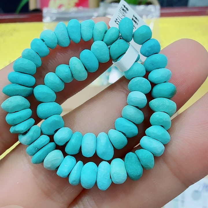 宋***宋绿松石未镶嵌配饰