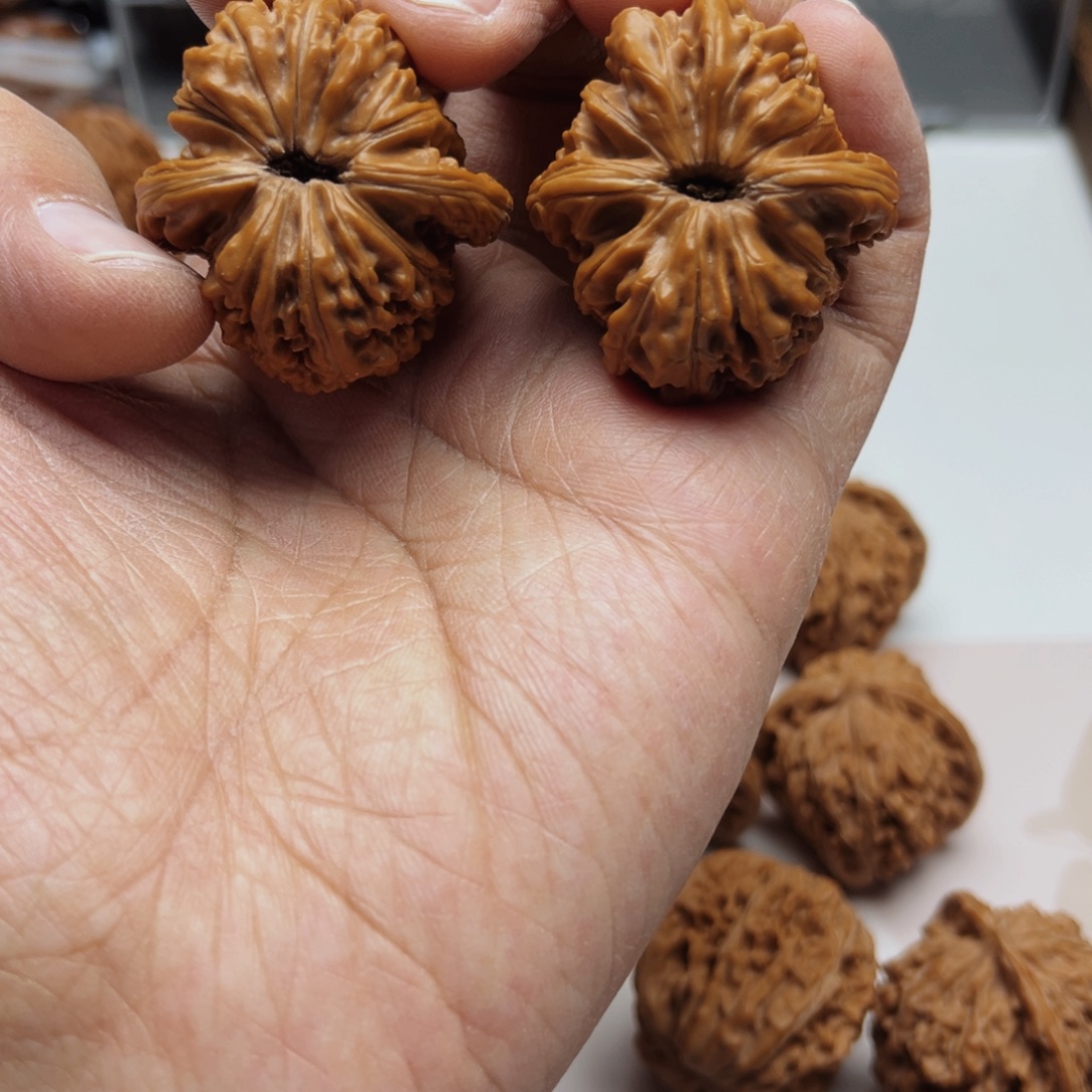 w***y文玩核桃吊坠汉高楼