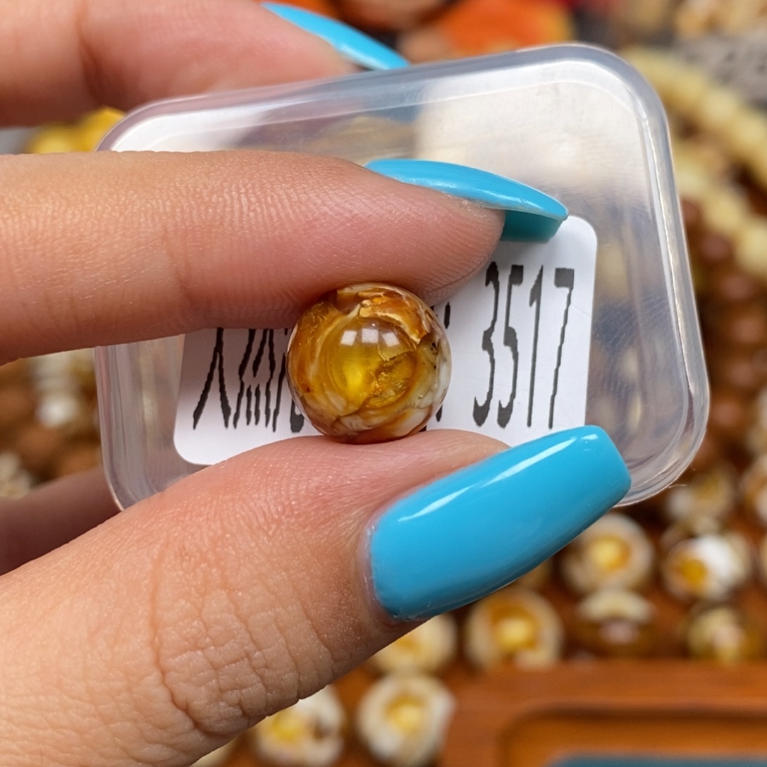 蜜蜡未镶嵌珠宝奇石3517