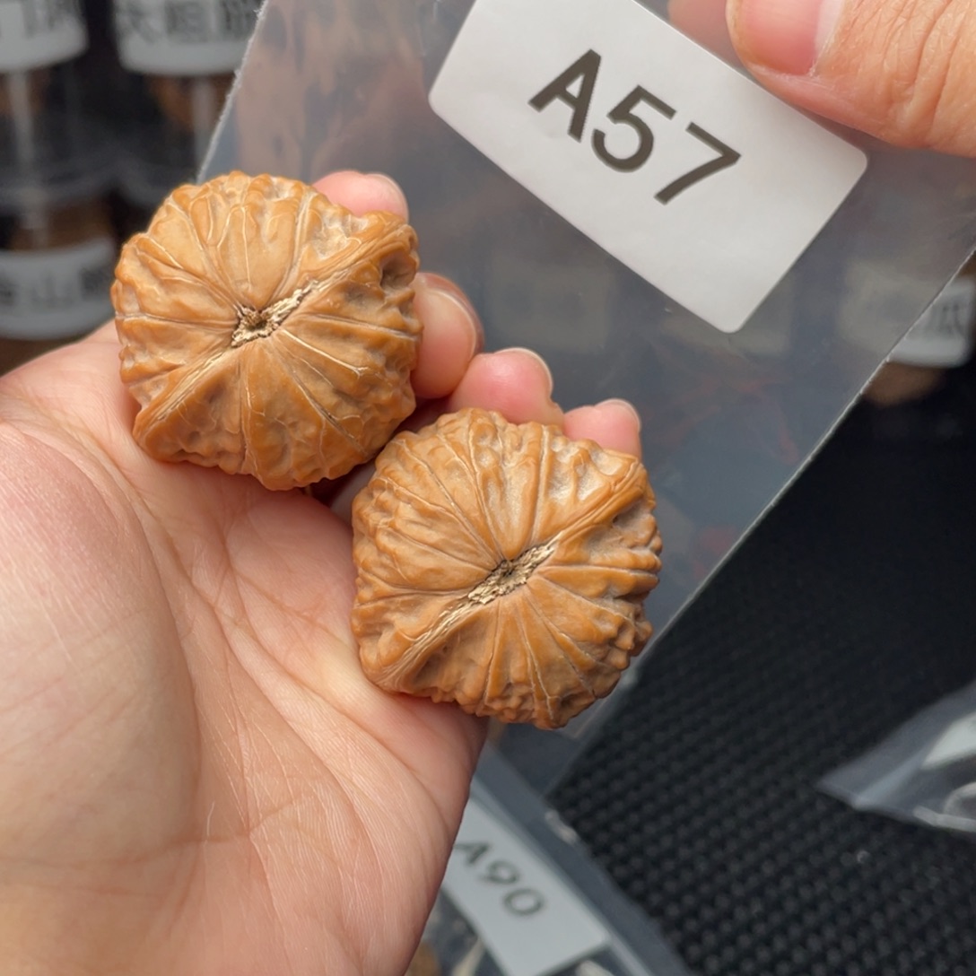 文玩核桃把件40铁锤