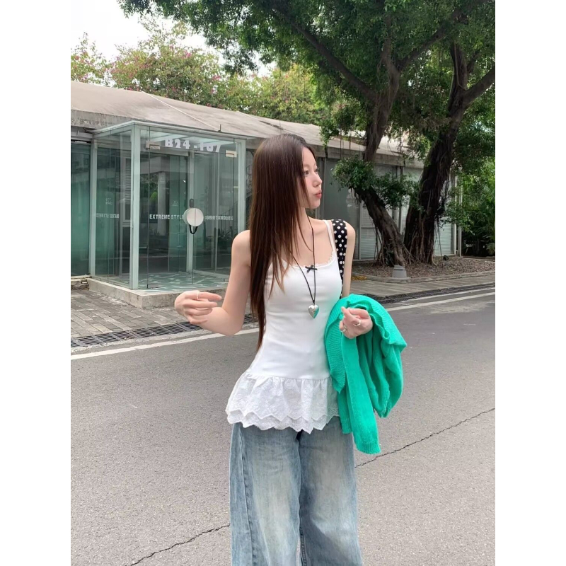 白色设计蝴蝶结吊带女夏季背心蕾丝新款花边下摆修身显瘦打底上衣
