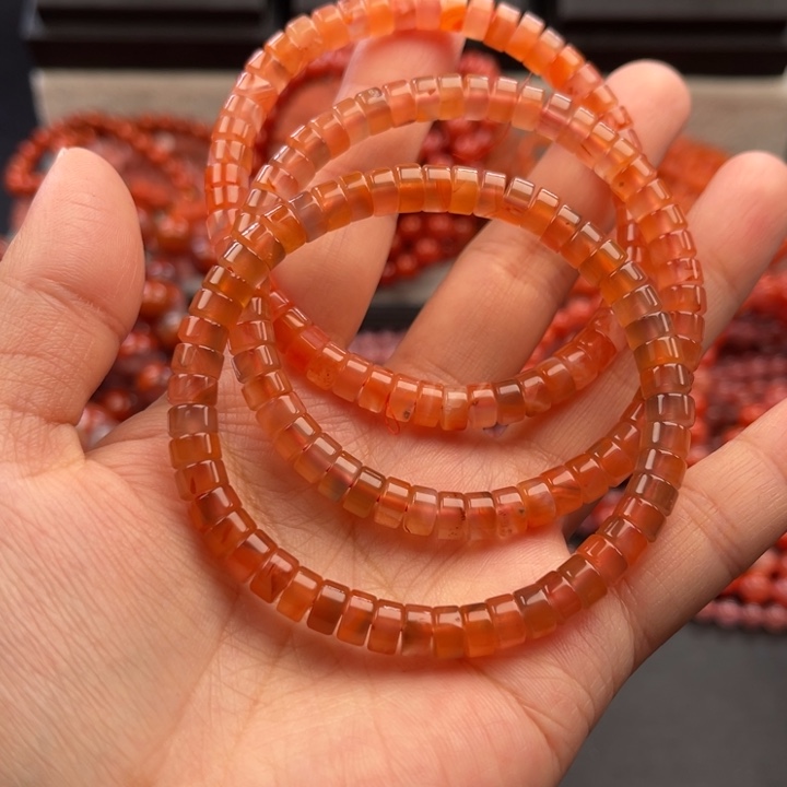 南红玛瑙未镶嵌多样性发货默认微瑕称重6mm