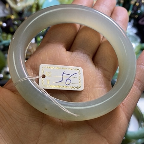 岫玉手镯未镶嵌56口径