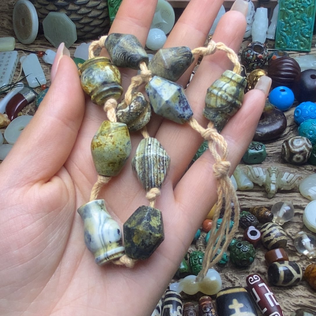 未镶嵌颈饰玛瑙/玉髓不*