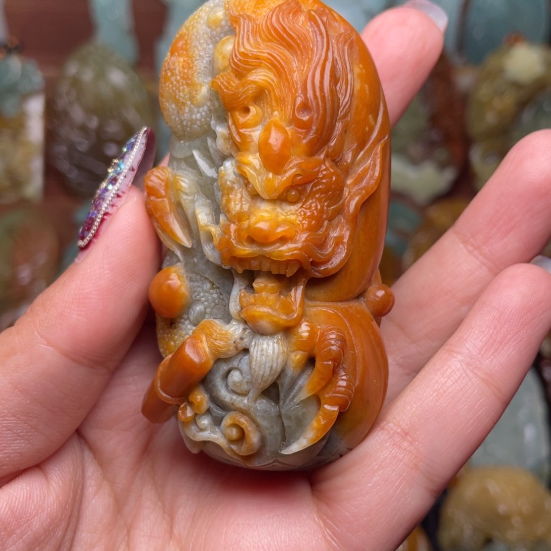 蛇纹石玉颈饰未镶嵌哼****亮