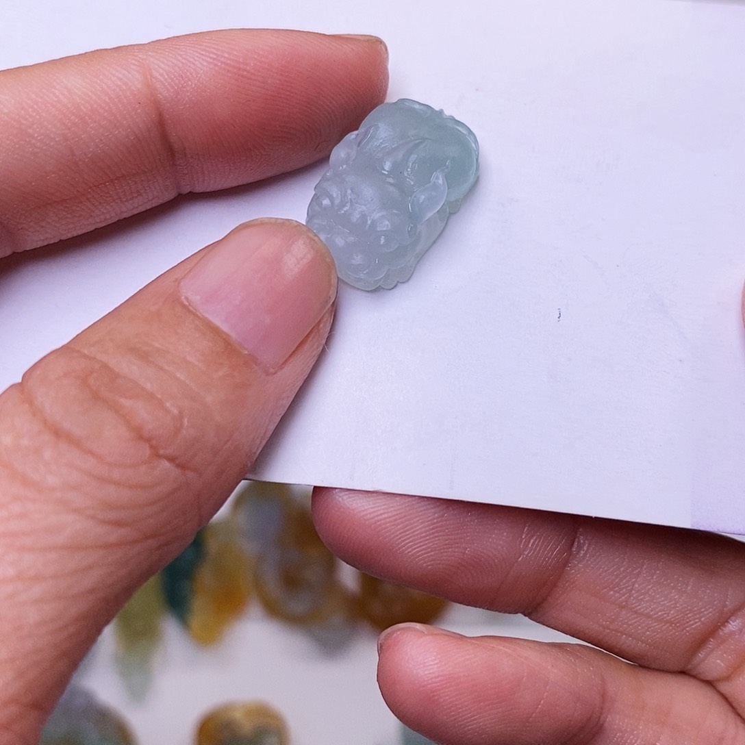 定制翡翠未镶嵌吊坠