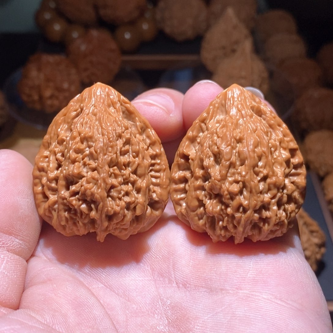 文玩核桃吊坠塔尖