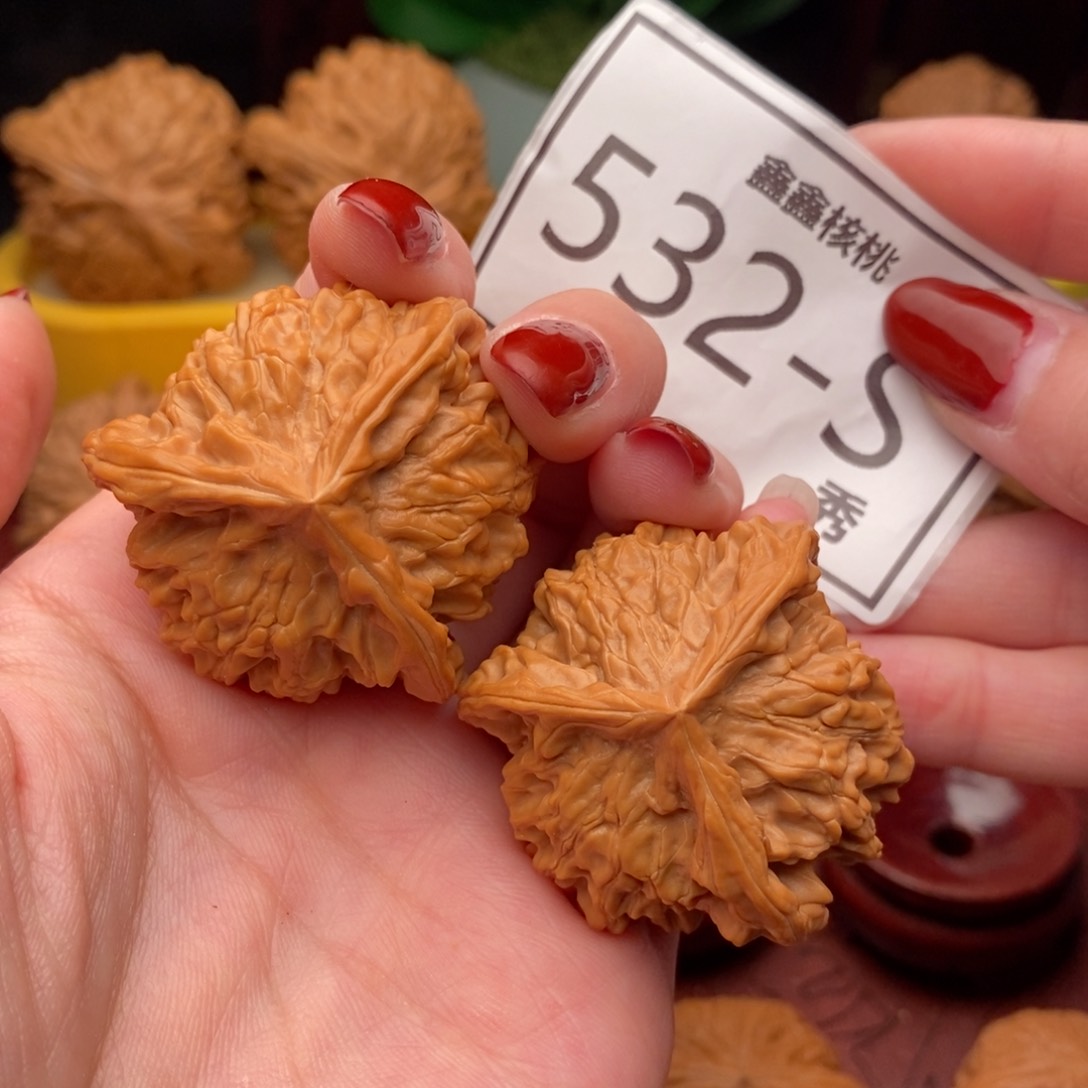 文玩核桃把件盘山奔40