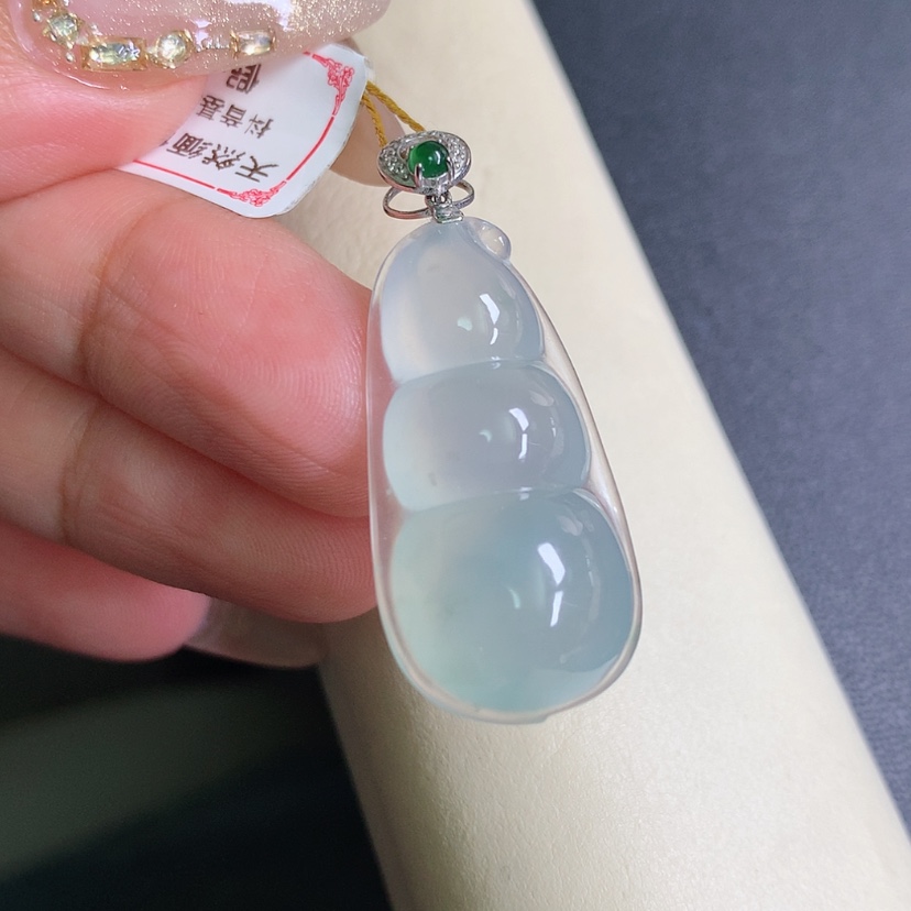 【闪购商品】翡翠颈饰18K金镶嵌豆子