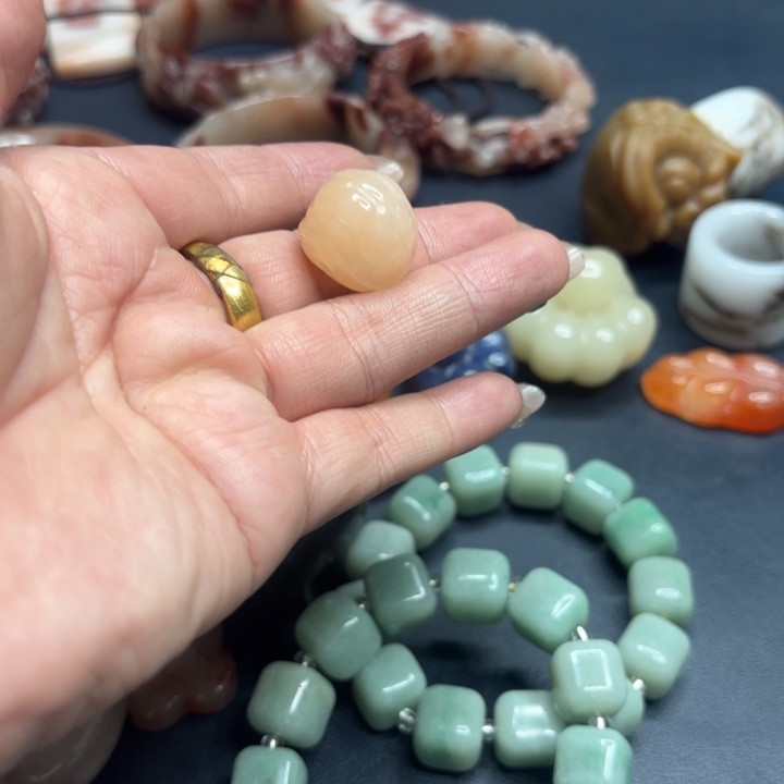 青***风石英质玉未镶嵌手镯