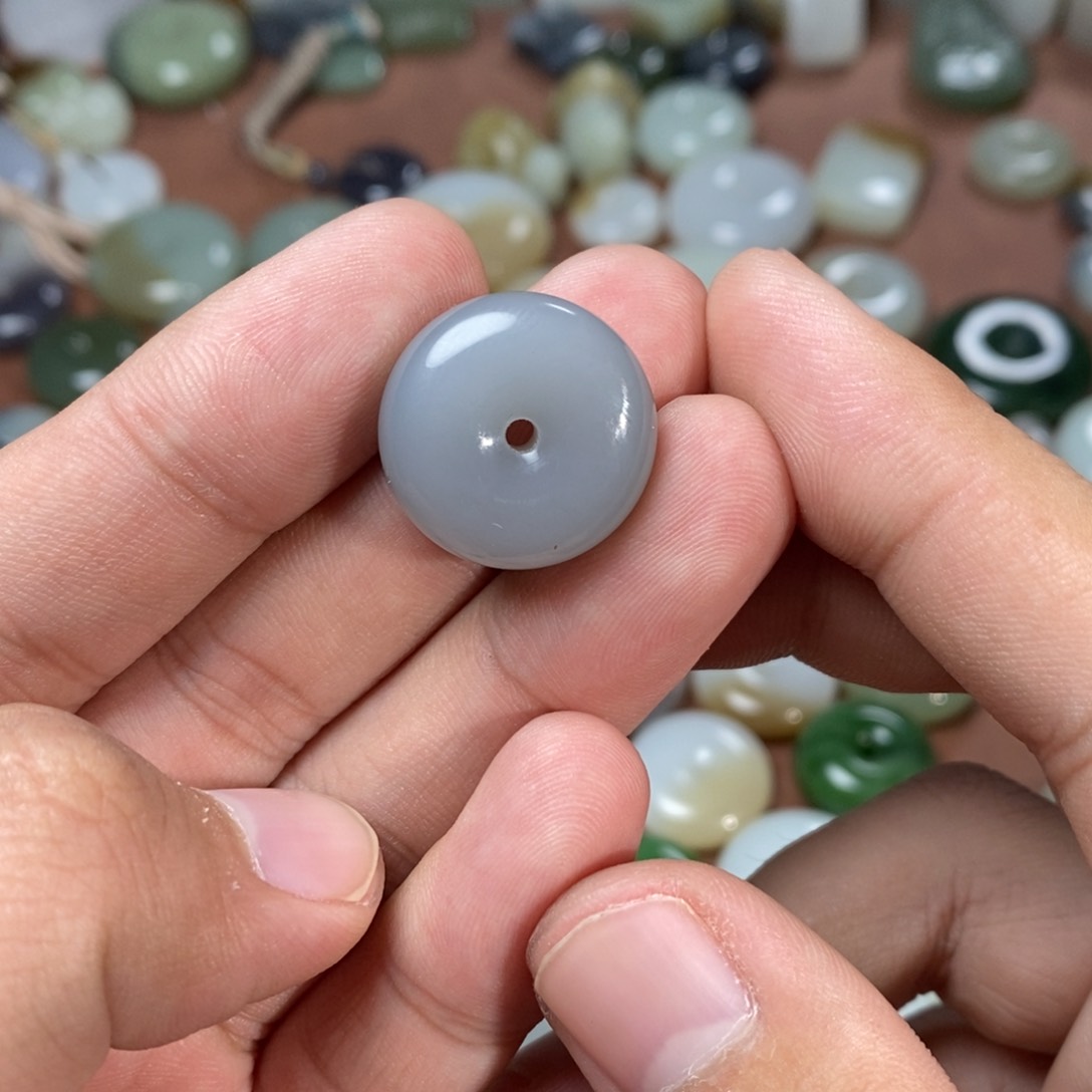 和田玉吊坠(不含链)未镶嵌