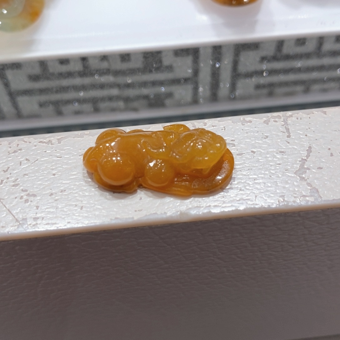 定制翡翠未镶嵌缅甸天然翡翠满黄貔貅