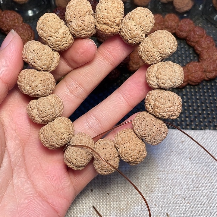 L***、金刚菩提吊坠金刚