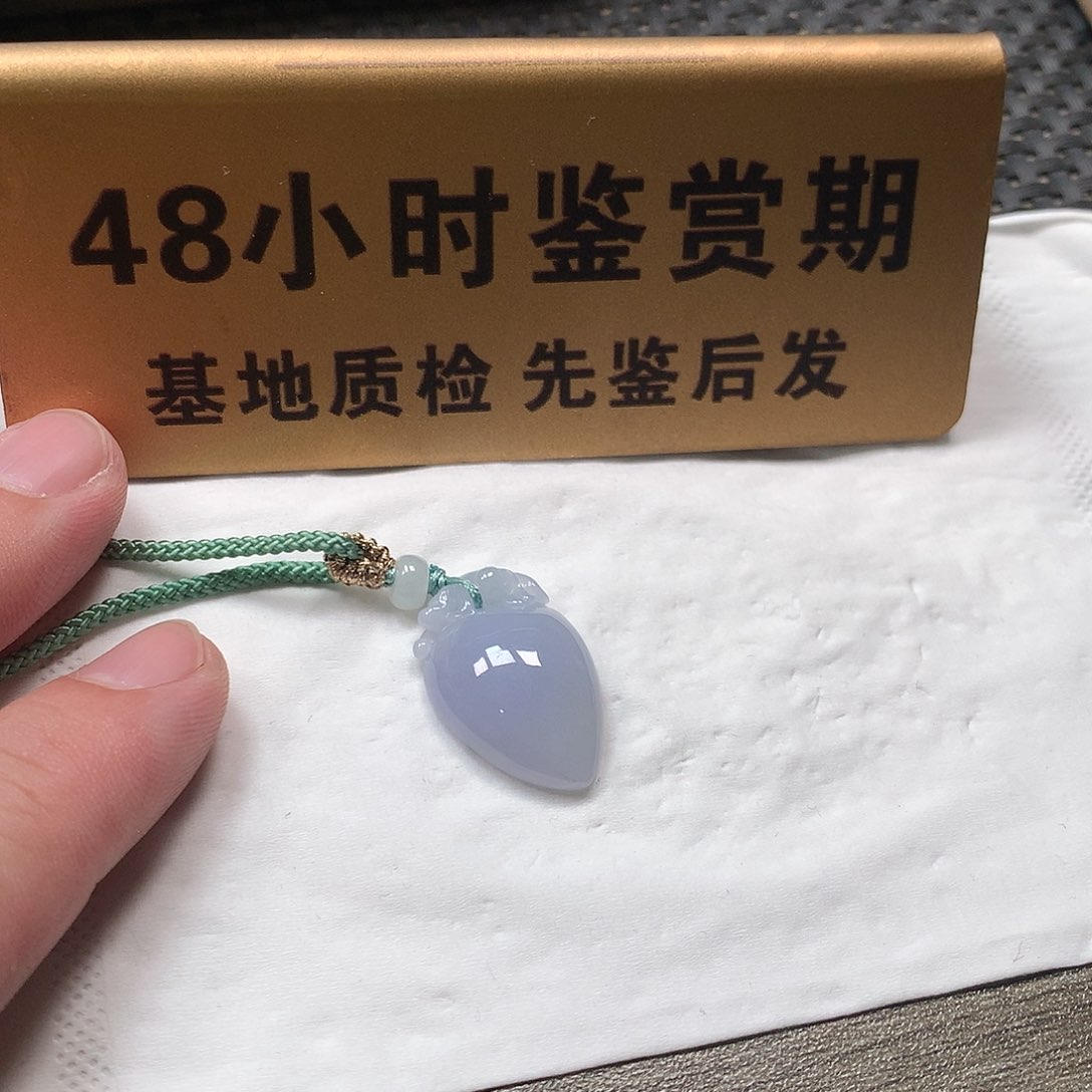 颈饰未镶嵌翡翠桃子