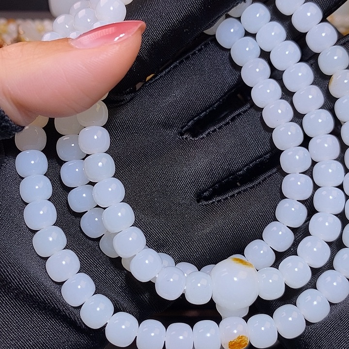 绝***情和田玉未镶嵌手链