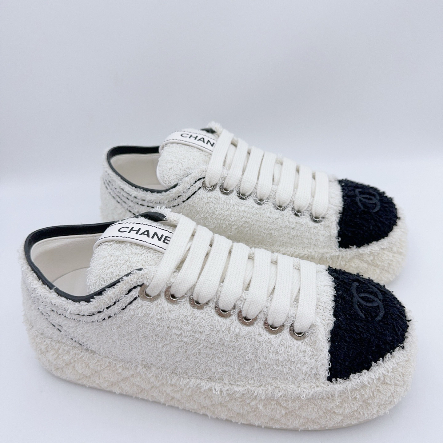 未使用 Chanel/香奈儿 37码/新款黑白熊猫泰迪毛妮厚底板鞋/02190