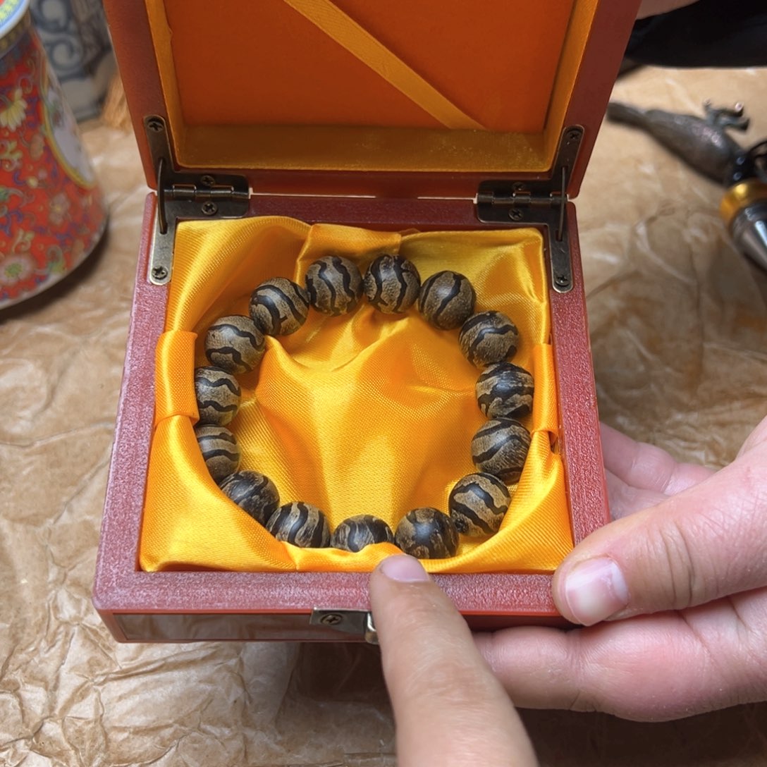 滴血莲花菩提吊坠