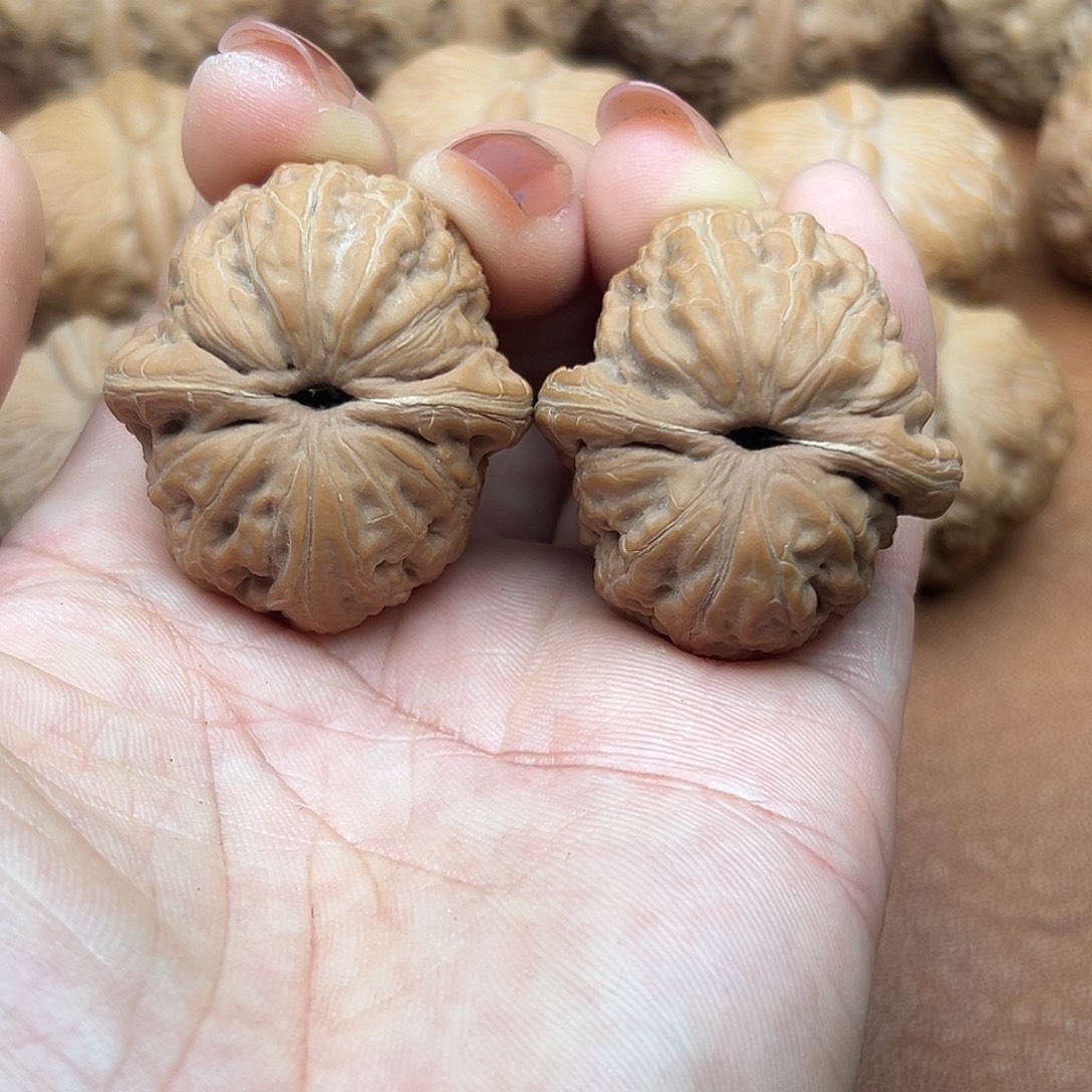 到***走文玩核桃把件元宝