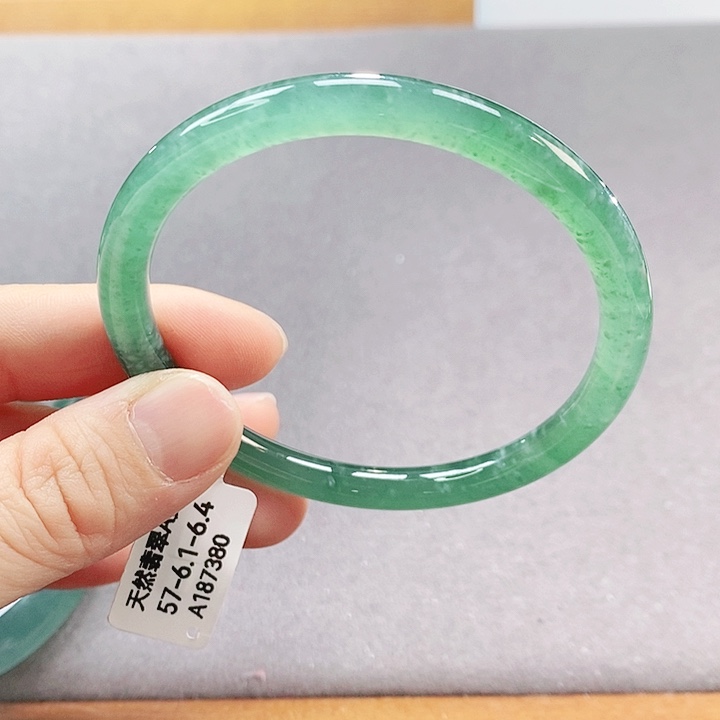 【闪购商品】翡翠手镯（圆镯）未镶嵌
