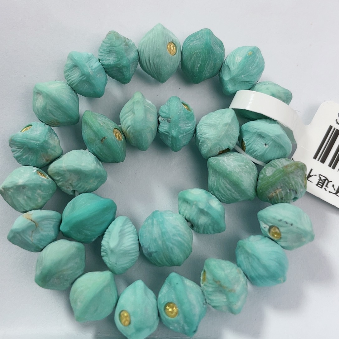 绿松石配饰未镶嵌