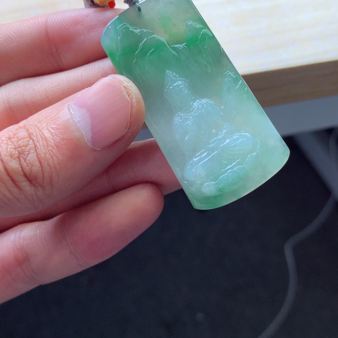 翡翠颈饰未镶嵌吊坠