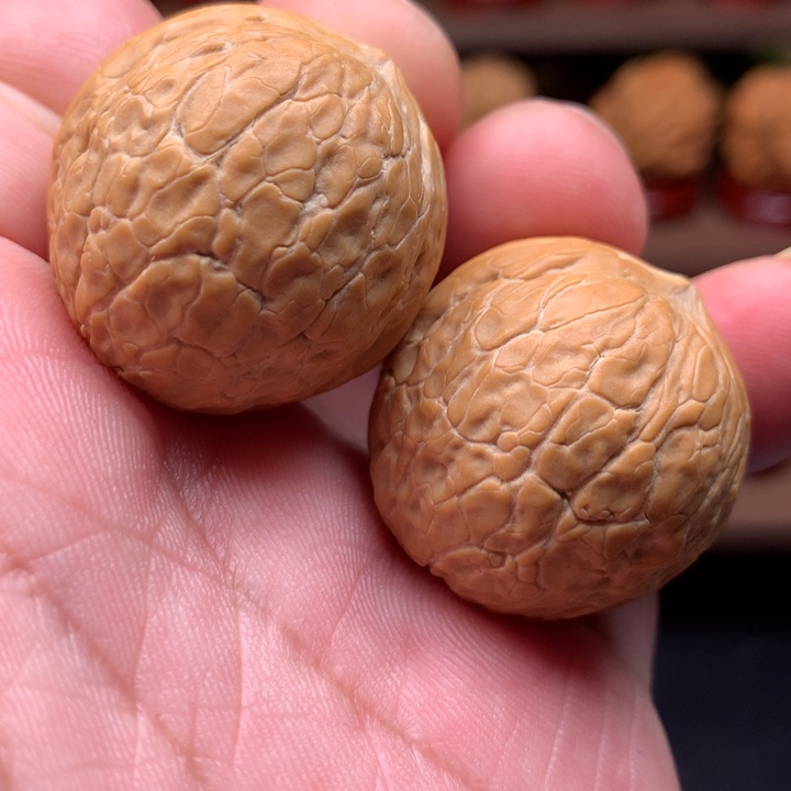 文玩核桃吊坠蛇皮球