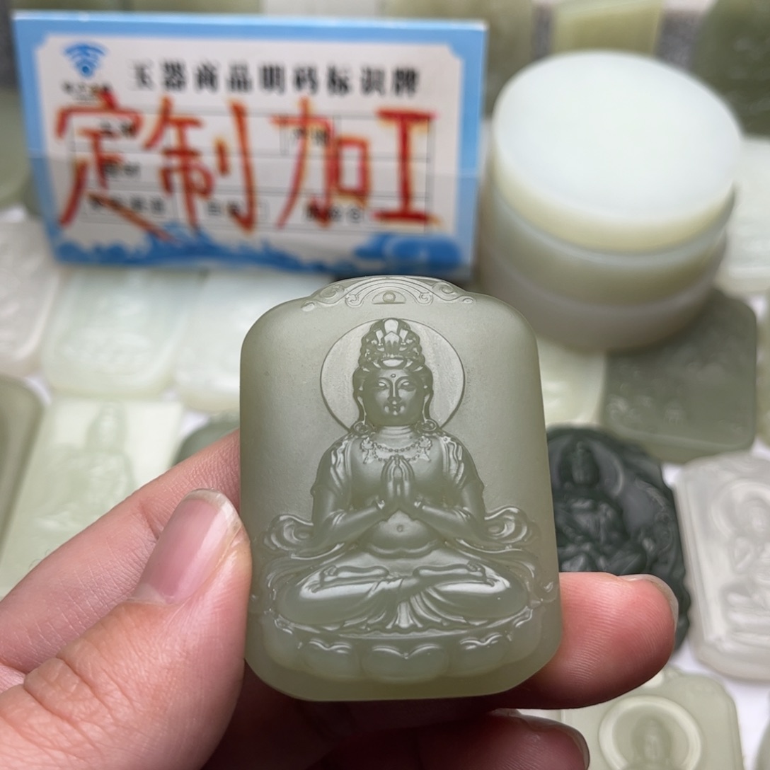 和田玉未镶嵌颈饰