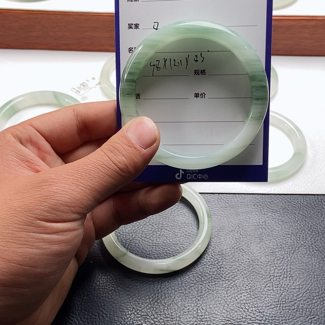 石英质玉手镯未镶嵌木**子8