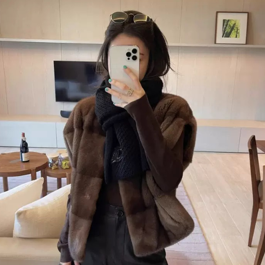 極简复古 微落宽肩短款进口横排脊子靠坎水貂马甲丨青石巷