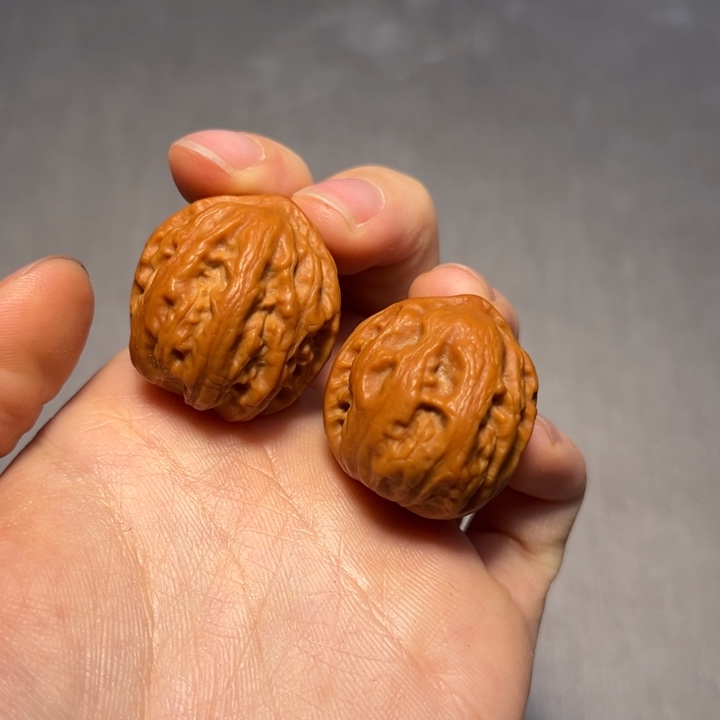 文玩核桃把件闷尖356