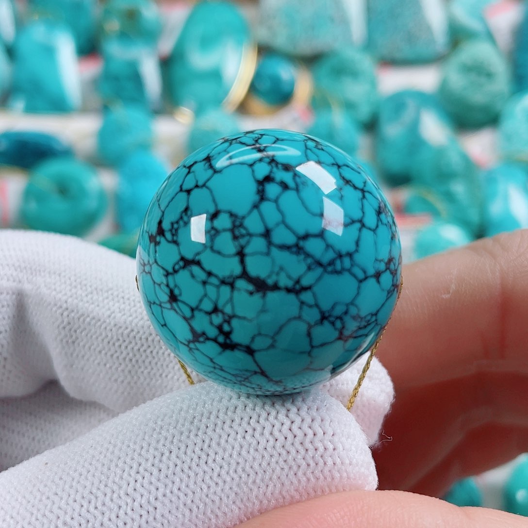 绿松石未镶嵌颈饰直径28