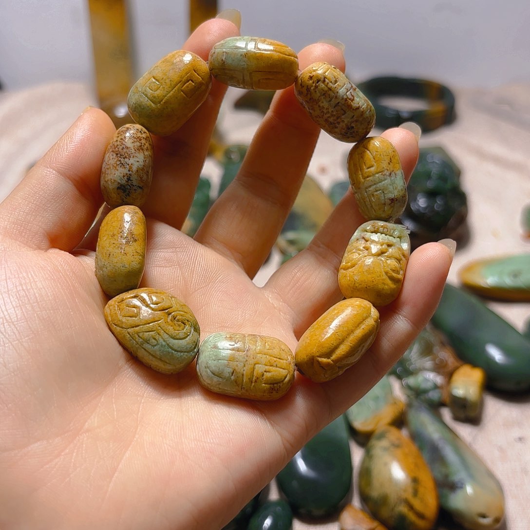 岫岩河磨玉（透闪石质玉）挂件未镶嵌赢*