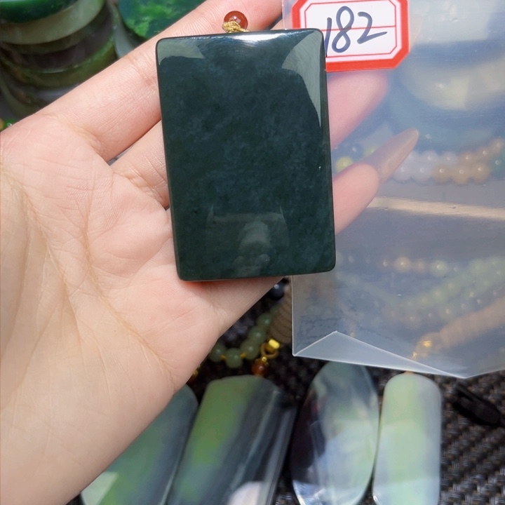 和田玉和田玉边角料随机发未镶嵌