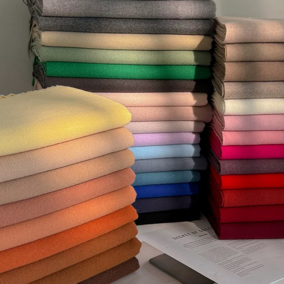 纯色百搭仿羊绒围巾女2025新款冬季外搭大披肩高级感棕色围脖男士