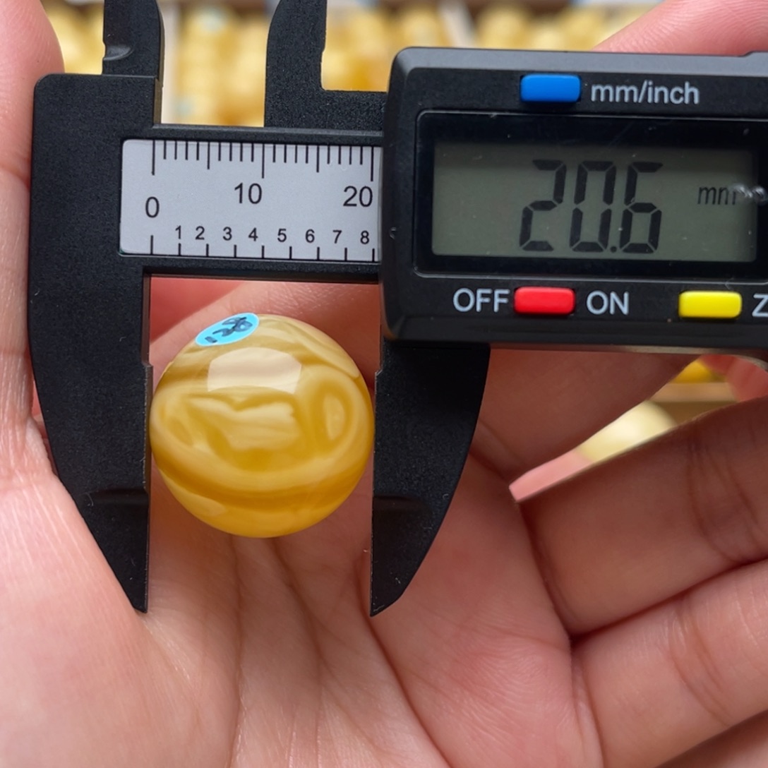 琥珀未镶嵌裸石蜜蜡圆珠笑