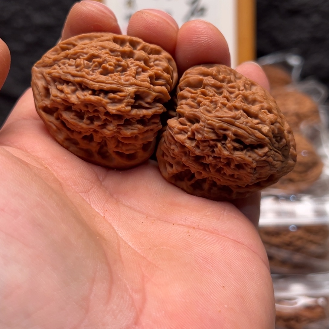 幸***的把件文玩核桃南疆40色差