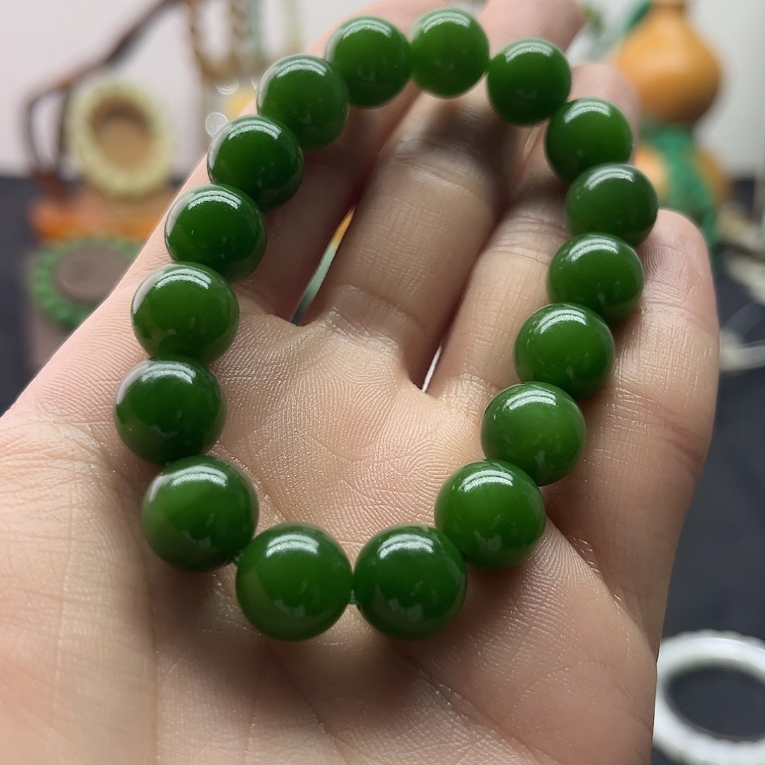 和田玉未镶嵌颈饰俄碧-阳绿手串-12mm