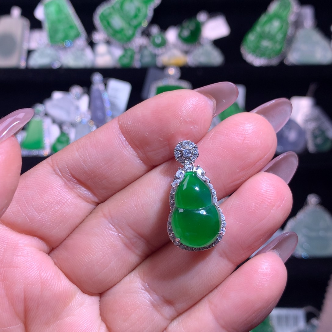 【闪购商品】颈饰银S925镶嵌翡翠天然翡翠