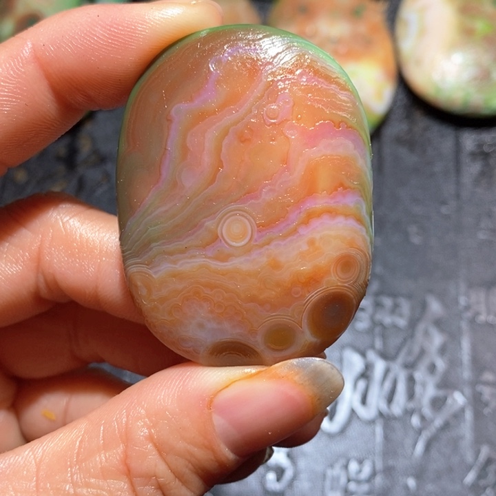 石英质玉颈饰未镶嵌