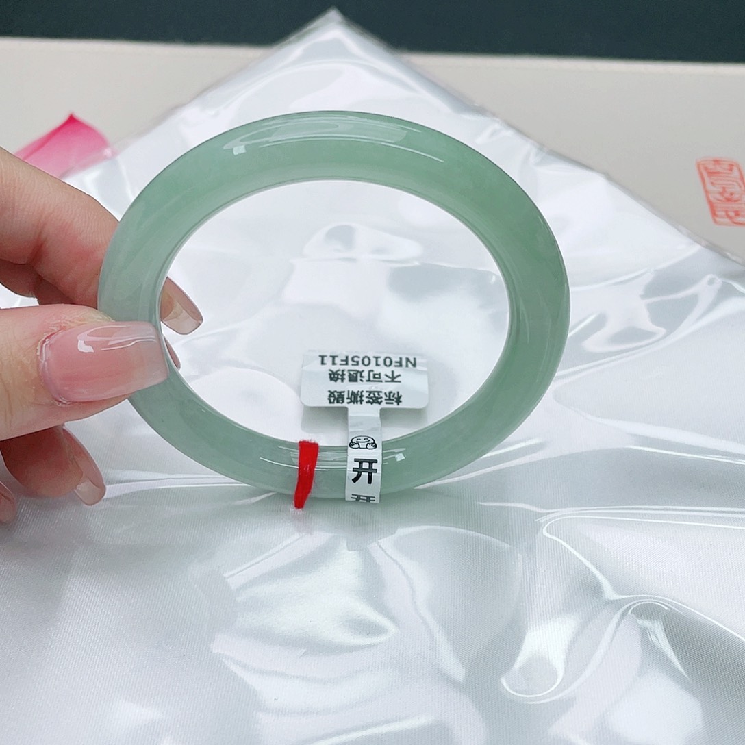 翡翠手镯未镶嵌圆56