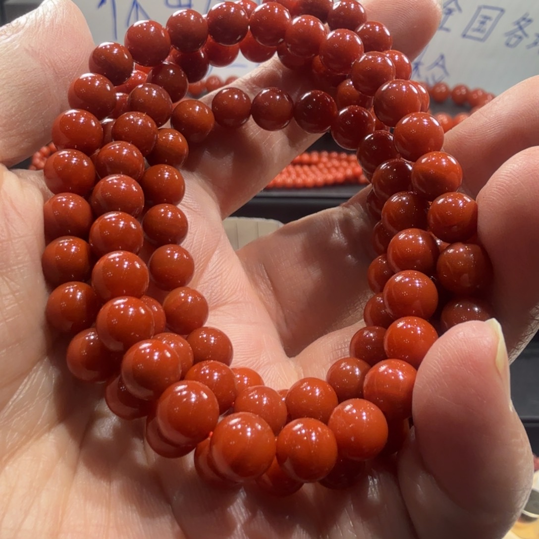 东***盛南红玛瑙未镶嵌颈饰