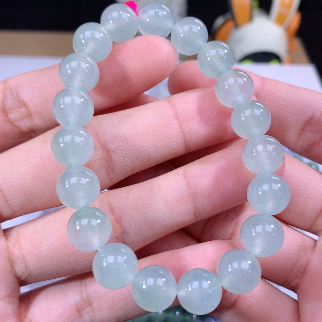 翡翠手链未镶嵌翡翠