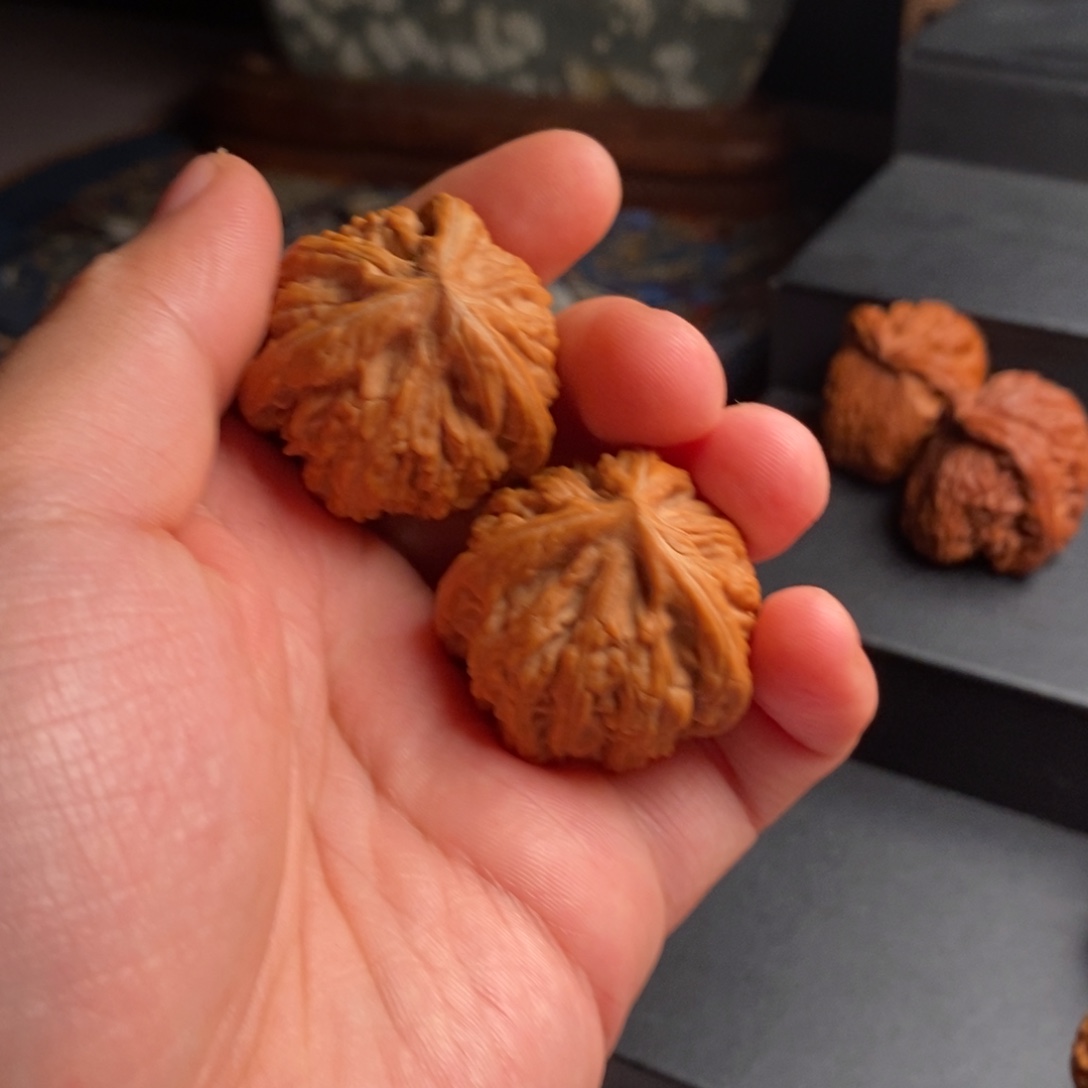 ****奥吊坠文玩核桃核为贵