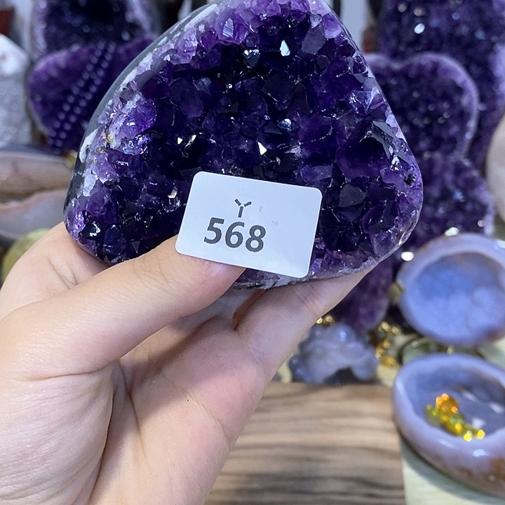 未镶嵌水晶大型摆件（非配饰）