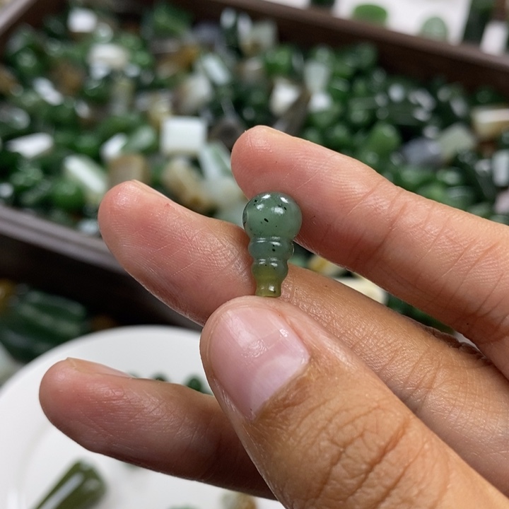 猫****和田玉（糖玉）未镶嵌挂件