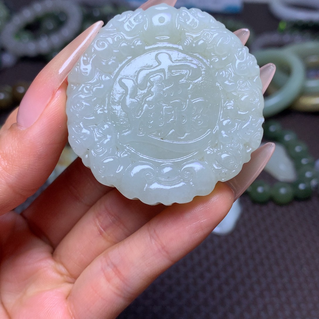 颈饰未镶嵌和田玉