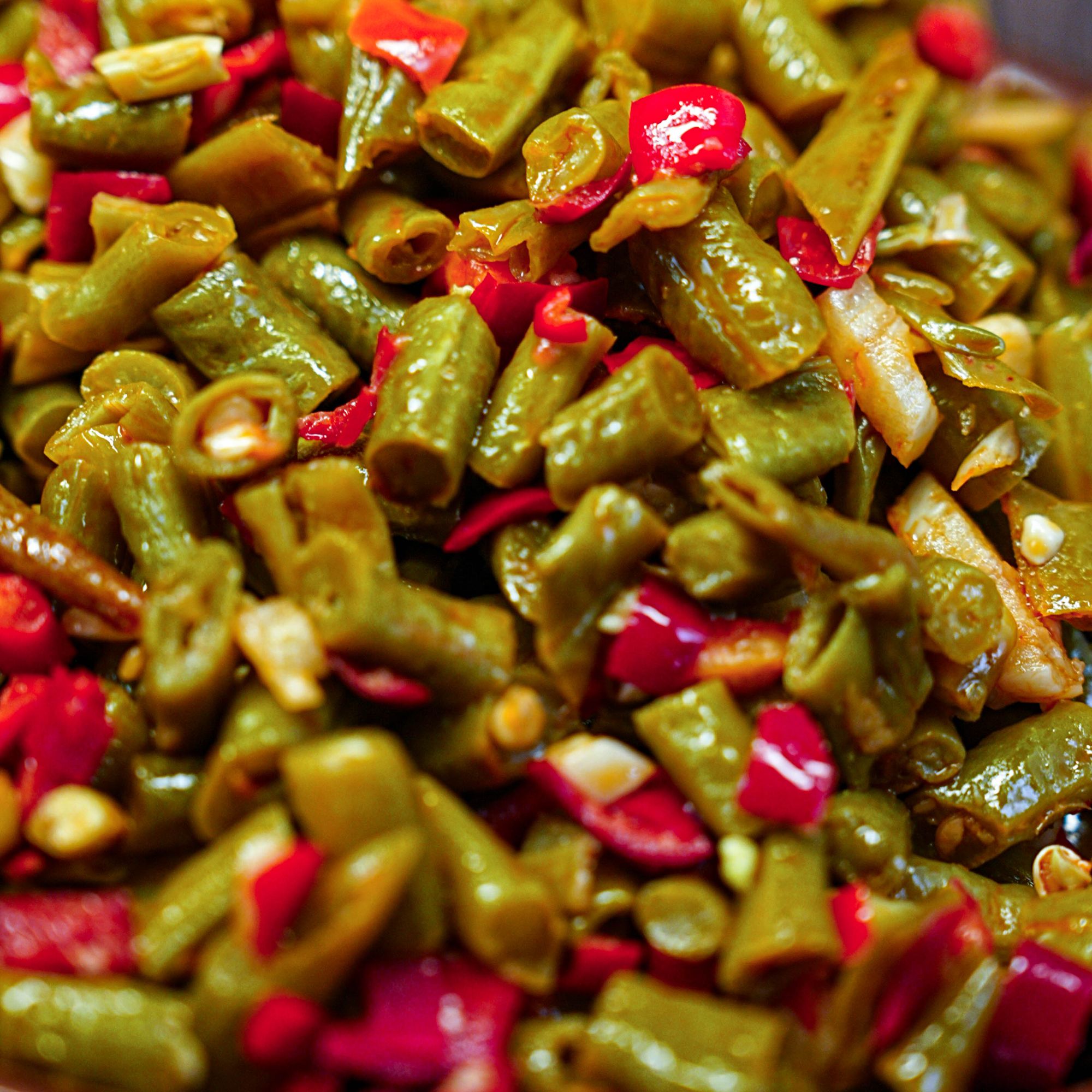 湖南风味纯手工剁椒酸豆角下饭菜即食酸豆角网红下饭菜辣椒酱